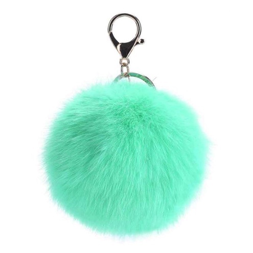 Světle modrý chlupatý přívěsek na klíče, kabelku Pom Pom