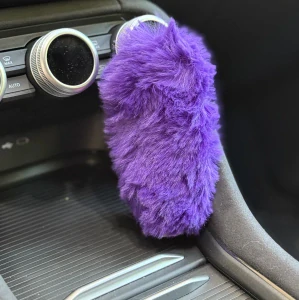 Huňatý obal na ruční brzdu Purple