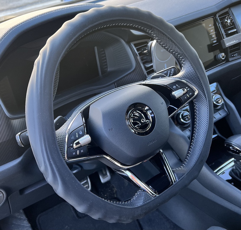 Silikonový potah na volant GARO s vroubky Black