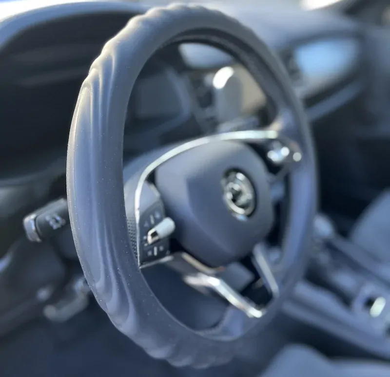 Silikonový potah na volant GARO s vroubky Black