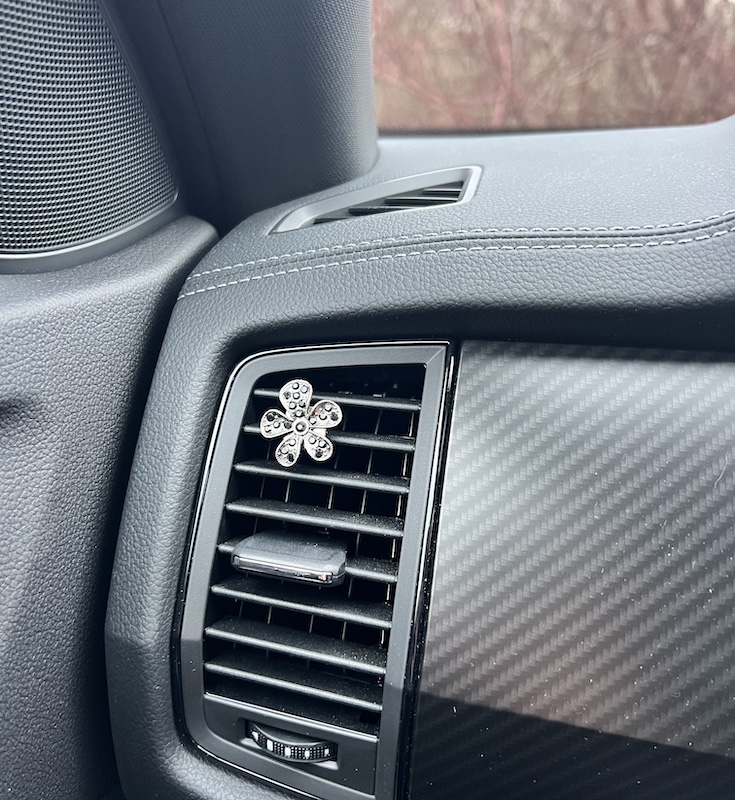 Ozdobná květinka do ventilace