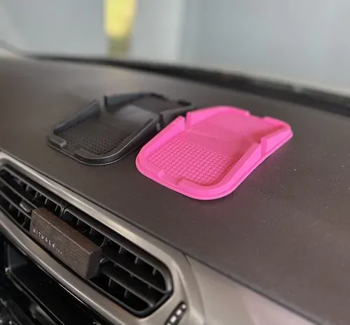 Protiskluzová podložka do auta Silicon GARO Růžová