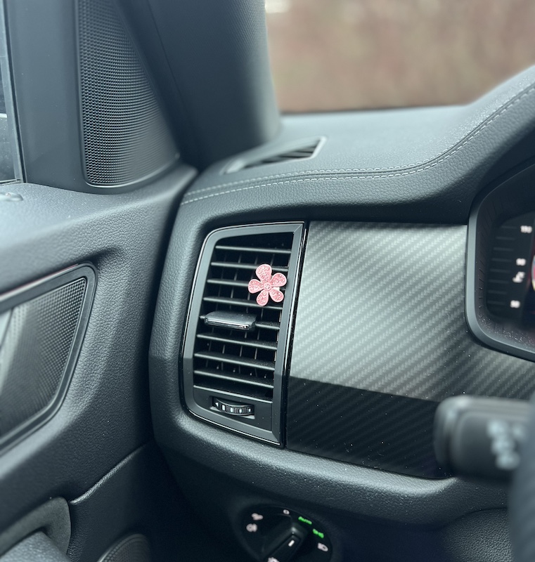 Ozdobná květinka do ventilace