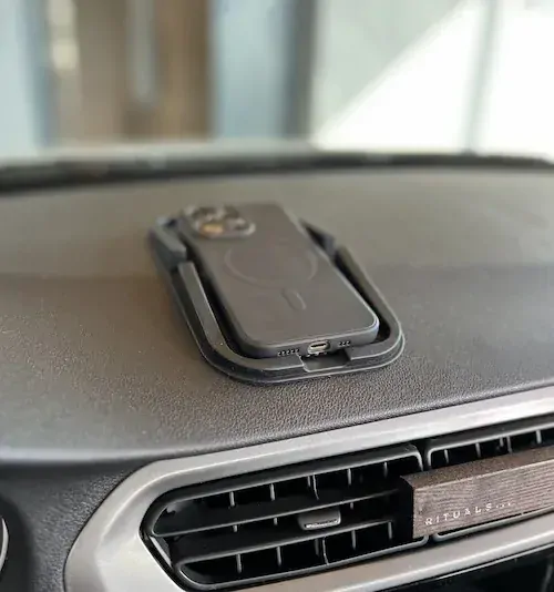 Protiskluzová podložka do auta Silicon GARO Černá