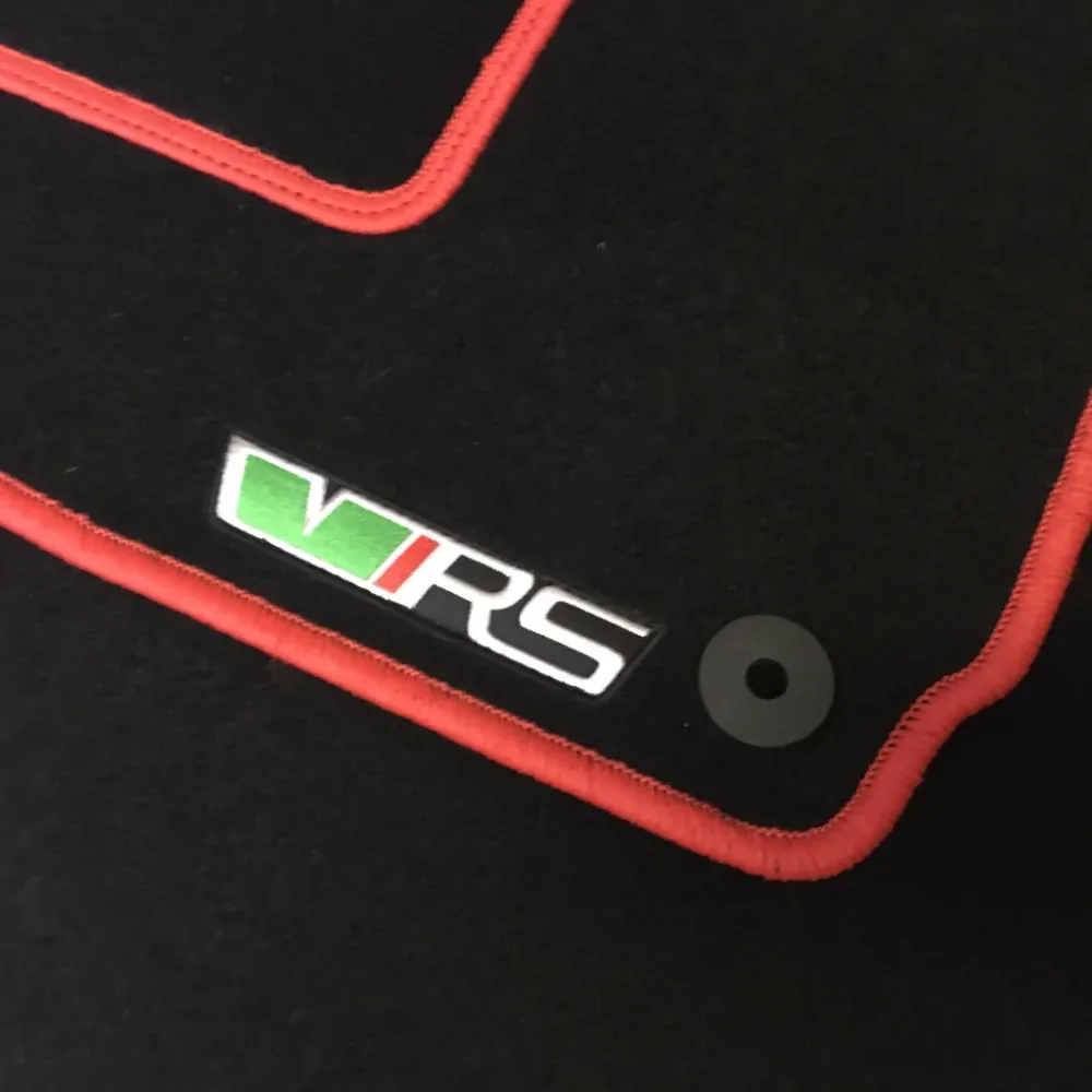 Autokoberce černé s černým lemem sada 4 ks